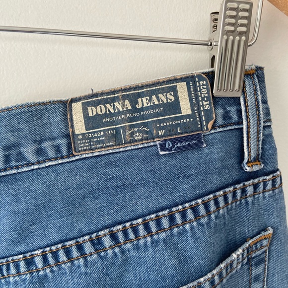 Donna Jeans Hight Rise Mom Jeans - Picture 6 of 15